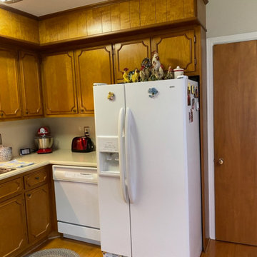 Small White Kitchen Design Roanoke, VA
