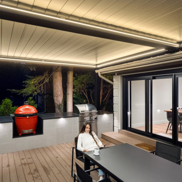 Cantilever pergola