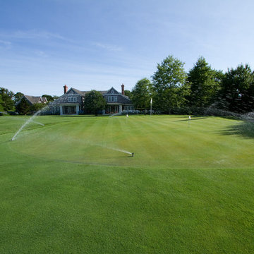 Bridgehampton property with golf