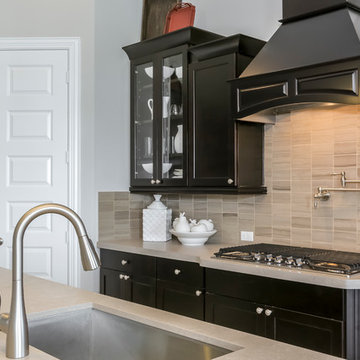Houston, Texas | Lago Mar - Classic Yale Kitchen