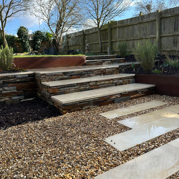 Feature walled garden design in Clapham, Bedfordshire
