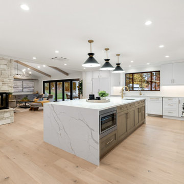 Bright Gourmet Kitchen and Great Room