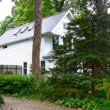Lake Bluff, IL Featured in Magazine updated Farmhouse
