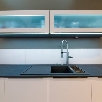 Küchenprojekt 7: Puristische Designküche mit Insellösung