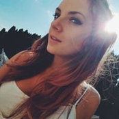 Tara Lundrigans foto