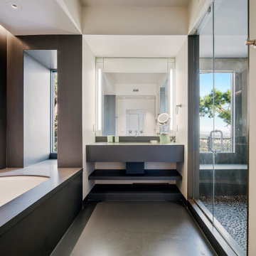 Stunning house with mega views in Pacific Palisades, CA.