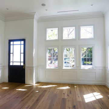 Sherman Oaks Classic, yet Modern