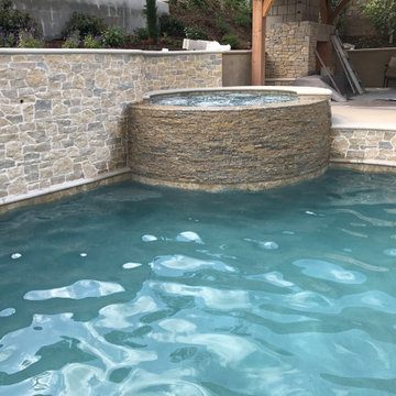 Van Dueck, a pool built into a beautiful slope