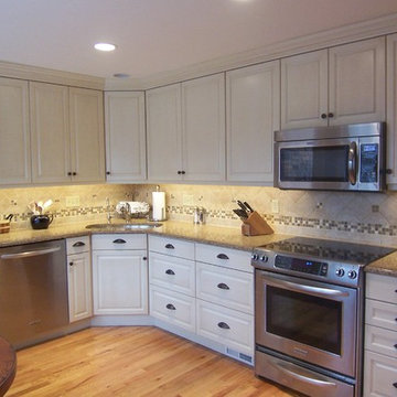 Traditional White Kitchen Remodel in Montgomery, OH