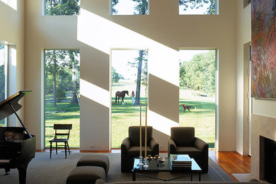 Elegant living room photo in Baltimore