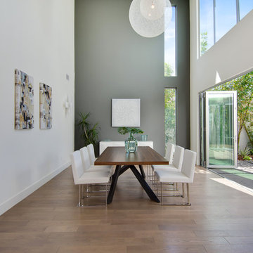 Dining Room | Hallmark Moderno, Mohegan Oak, Venice, CA - Michelle Anaya
