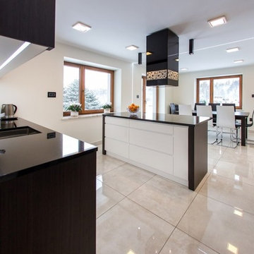 Modern Kitchen White High Gloss Cabinetry