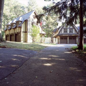 TUDOR CARRIAGE HOUSE