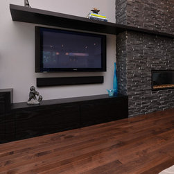 Elegant Cottage Retreat - Hardwood Flooring