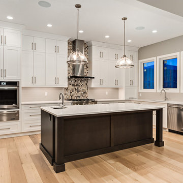 Beautiful Transitional home in Watermark