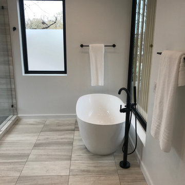 Stand alone Tub