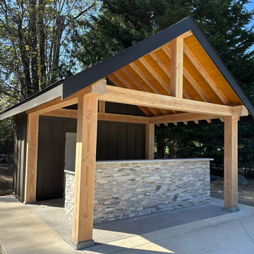 Outdoor Kitchen