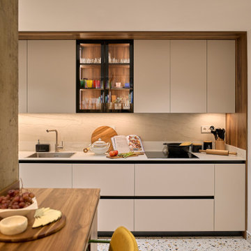 Cocina luminosa y baños atemporales