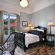 black bed