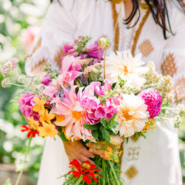 Slow Flowers August 2019 Inspiration: Summer Dahlias