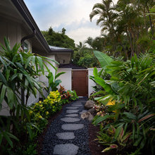 Hawaii House - Land & Backyard