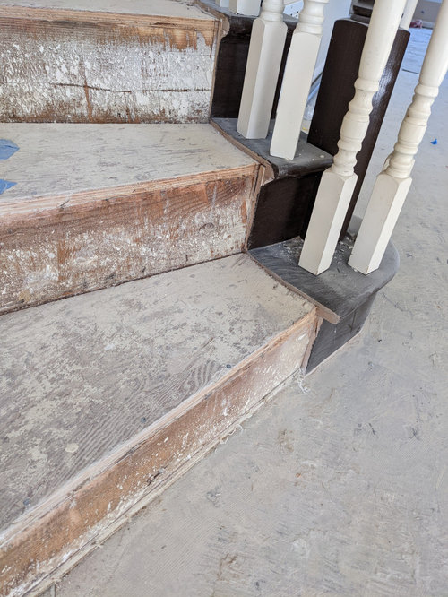 Carpet on stairs without nosing