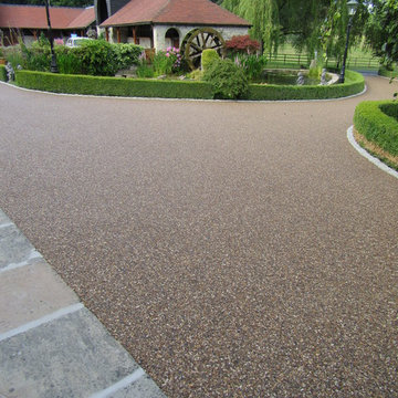 Private driveway in the southwest