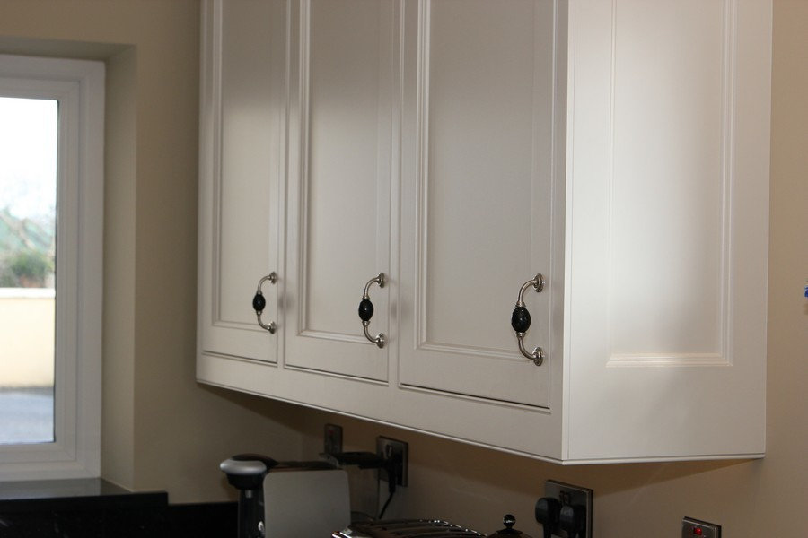 Deluxe Handcrafted & Hand-painted In-Frame kitchen,