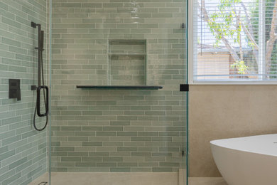 Example of a minimalist bathroom design in San Francisco
