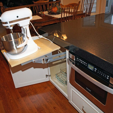 Stain with Glaze Kitchen Cabinets and Painted Island