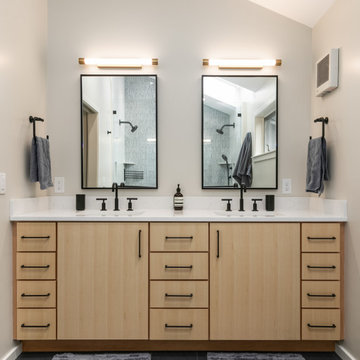 Candlelight Modern Maple Vanity