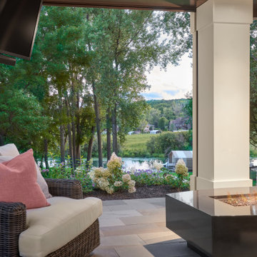 Lakeside Living