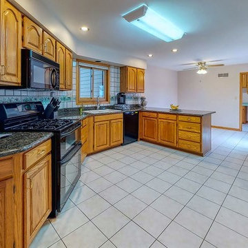Live in Martin Woods: 6300 April Ave, McHenry