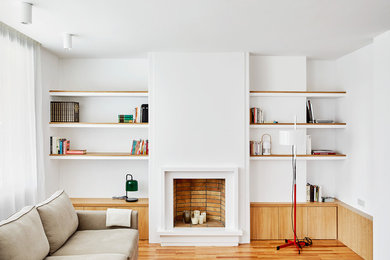 Inspiration for a contemporary family room remodel in Barcelona