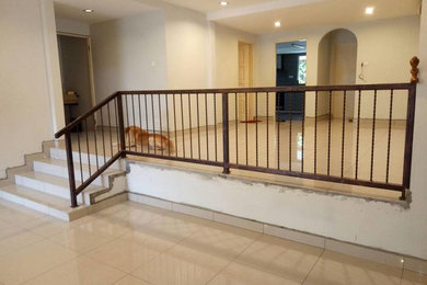 Example of a minimalist home design design in Other