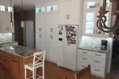 Transitional kitchen photo in Wilmington