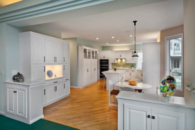 Kitchen - kitchen idea in Minneapolis