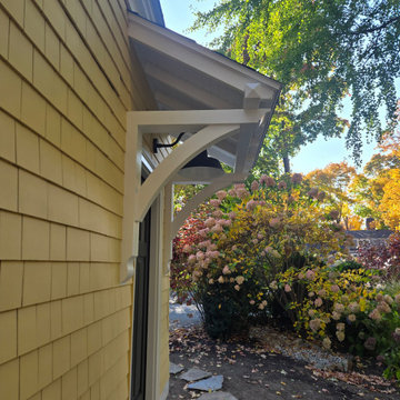 Small Covered Entry