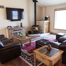 BASEMENT ENTERTAINMENT ROOM