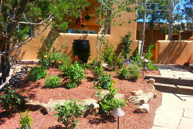 Photo of a southwestern landscaping in Albuquerque.