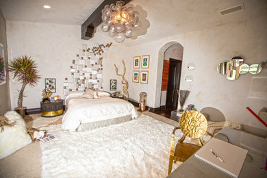 Bedroom - contemporary bedroom idea in Orange County
