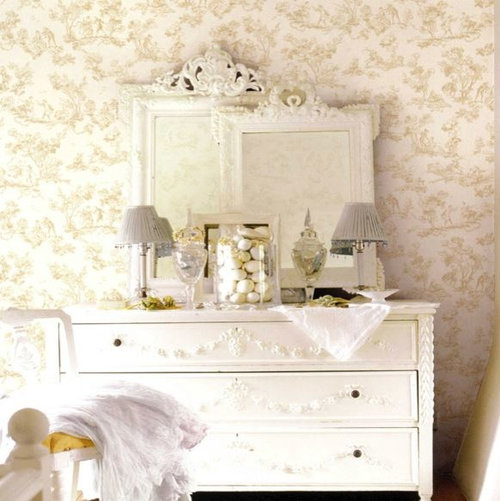 Shabby chic bedroom - wallpaper or no?