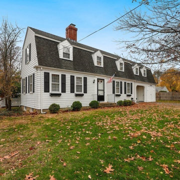 Lovely Older 1930s Colonial w/Good Bones in Marblehead
