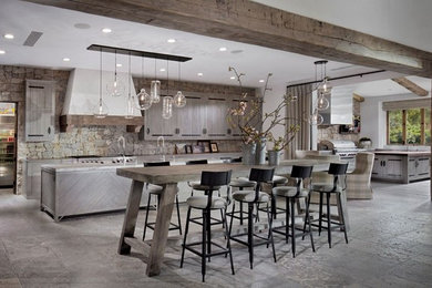Kitchen - kitchen idea in Orange County
