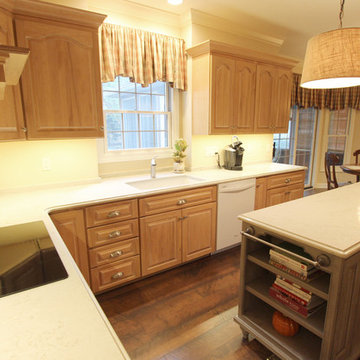 Knotty Alder Peppercorn Island with Taj Royal Quartz Countertop