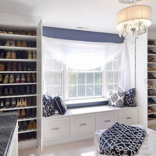 10986 - Master Bedroom Closet