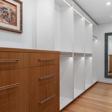 Putter Lane Primary Suite, Multiple Baths, Closets