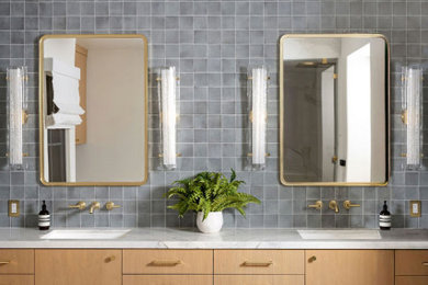 Example of a minimalist home design design in San Diego