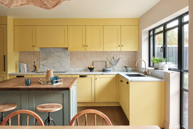 Inspiration for a traditional kitchen in London.