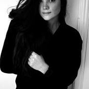 Mia Lee's photo